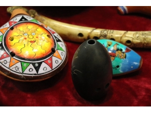 80 Ülkeden 450 Farklı Kadim Enstrüman Arşivi Var