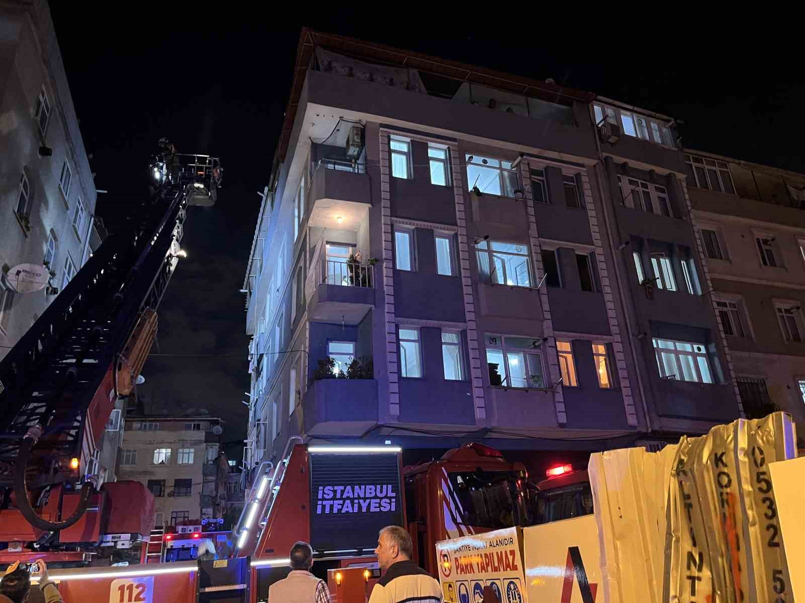 zeytinburnu-nda-binanin-bodrum-katinda-yangin-5-kisi-dumandan-etkilendi