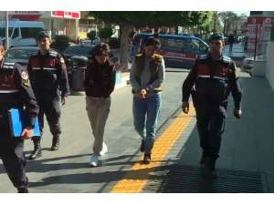 Antalya’da Kendi Vatandaşını Darp Edip Cep Telefonunu Alan 2 Kırgız Gözaltında