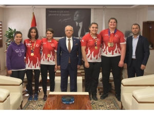 Başkan Kayda, Milli Judocuları Altınla Ödüllendirdi