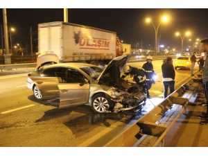 D100’de 2 Otomobil Çarpıştı: 1 Yaralı