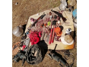 Hakkari’de Pkk’ya Ait Sığınak Ve Silah Ele Geçirildi