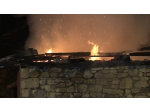 Patlayan Tüp Yangın Çıkardı