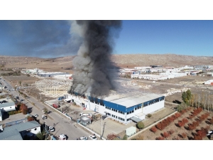 Sivas’ta Fabrika Yangını