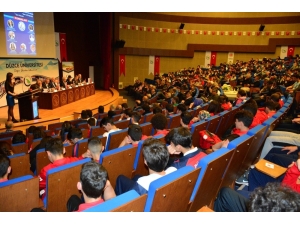 Futbolun Bugünü Ve Yarını Tartışıldı