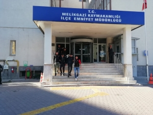 Uyuşturucu Operasyonunda Yakalanan 4 Şahıs Adliyeye Sevk Edildi