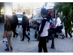 İnşaat İskelesinden Düşen İşçi Yaralandı