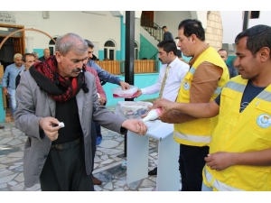 Haliliye Belediyesinden Gülsuyu Ve Lokum İkramı