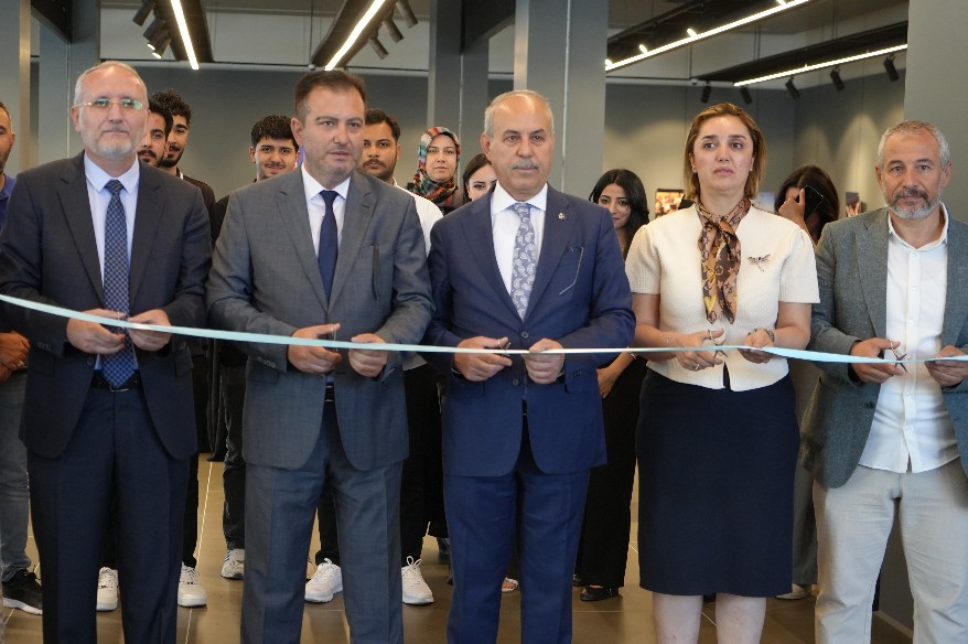 gaziantep-te-15-temmuz-sergisi-acti