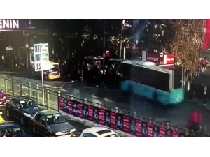 Beşiktaş’ta Otobüsün Durağa Daldığı Dehşet Anları Kamerada