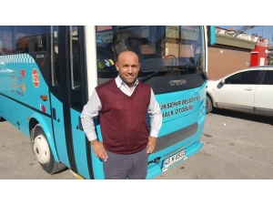 Otobüsünde Havale Geçiren Çocuğu Hastaneye Yetiştirdi