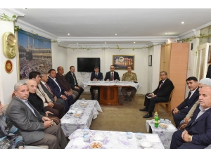 Vali Soytürk Muhtarlar İle Bir Araya Geldi