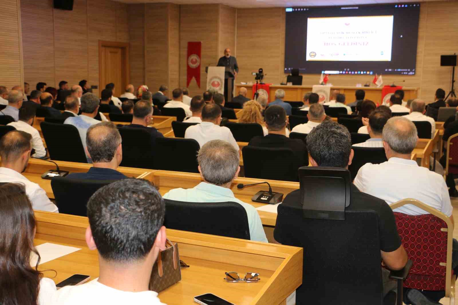 diyarbakir-da-optisyenlik-meslek-birligi-egitim-calistayi-duzenlendi