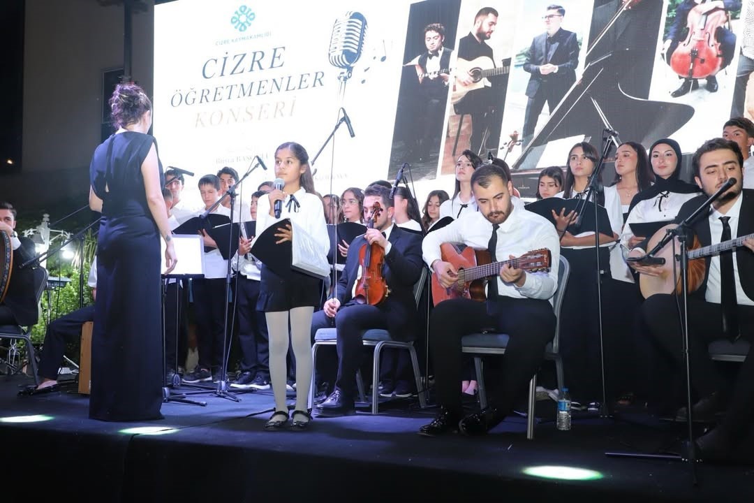 cizre-de-ogretmen-ve-ogrencilerden-konser
