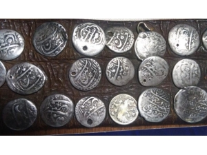 Belediye Personeli Tarihi Eserle Yakalandı