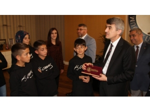 Kayserili Öğrencilere Dpü’nün Altın Anahtarı Verildi