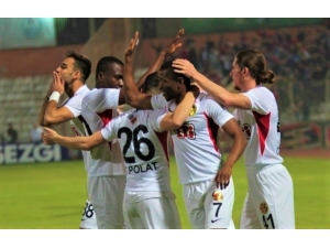 Eskişehirspor Ayağa Kalkıyor