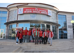 Kırmızı Yelekliler Daha Temiz Bir Nevşehir İçin İzmarit Toplama Kampanyasına Destek Verdi