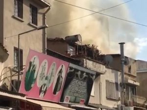 Tarihi Kemeraltı Çarşısı’nda Yangın Paniği