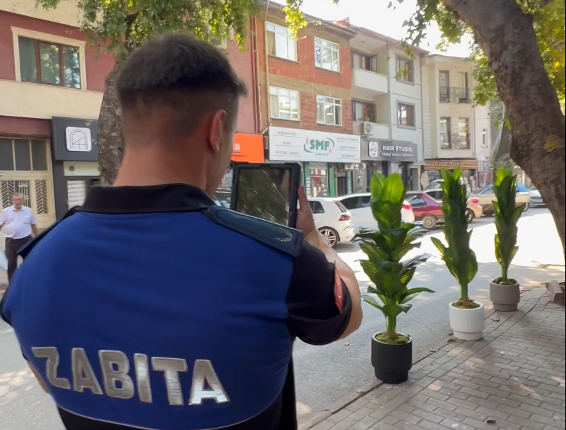 bursa-da-zabitadan-kaldirim-isgali-ve-cevre-kirliligi-denetimi