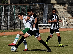 Çeşme Belediyespor 7-0’la Liderliğini Sürdürdü