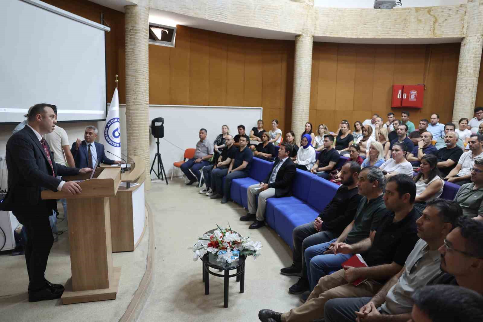 adu-de-yabanci-ogrenci-kayitlari-oncesi-bilgilendirme-toplantisi