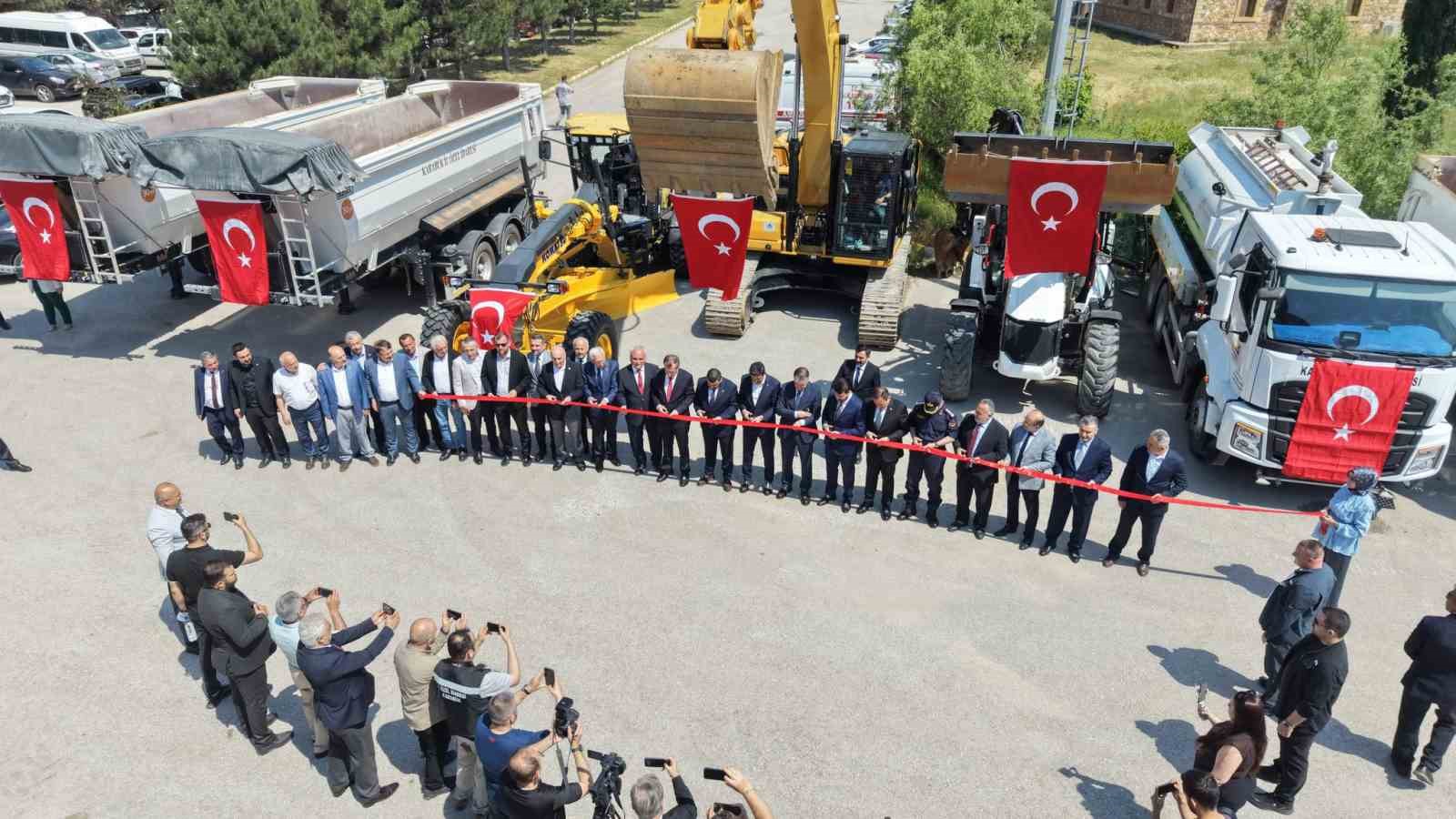 karabuk-il-ozel-idaresine-13-yeni-arac-ve-is-makinesi-kazandirildi