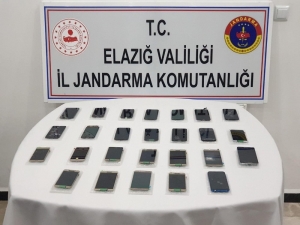Elazığ’da Gümrük Kaçağı Telefonlar Ele Geçirildi