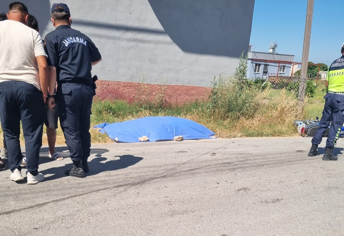 tirla-carpisan-motosikletin-surucusu-hayatini-kaybetti