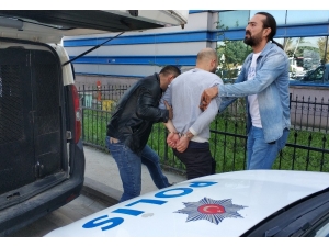 Polisten Kaçtı, Yakalanmaktan Kurtulamadı