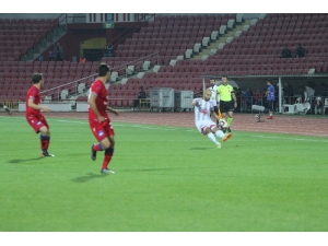 Tff 1. Lig: Balıkesirspor: 0 - Altınordu: 0 (İlk Yarı)