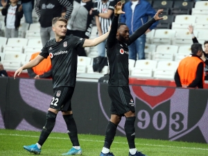 N’koudou 60’ta Girdi 70’te Golünü Attı