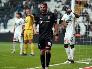 Caner, Avcı’nın Kararını Beğenmedi!