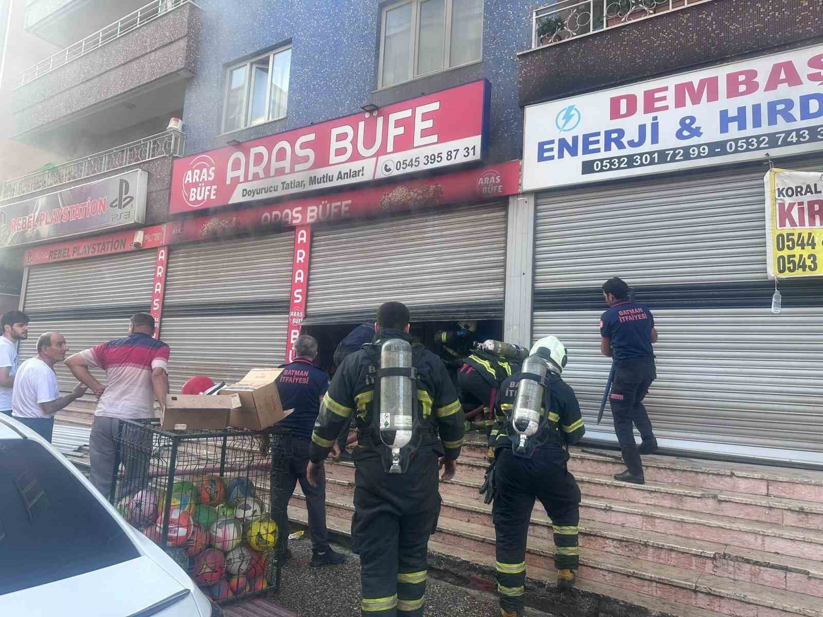 batman-da-bufe-alevlere-teslim-oldu