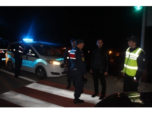 Kaymakam Abbasoğlu, Gece Yapılan Yol Uygulamasına Katıldı