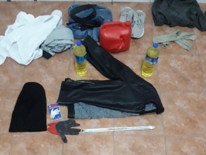 İz Bırakmamak İçin Hırsızlık Yaptıkları Evi Yakacaklarmış