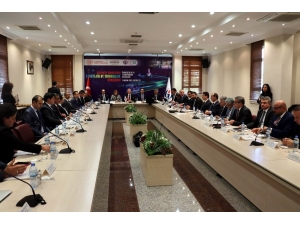 Sanayinin Teknolojik Dönüşümü İçin Yapılması Gerekenler Masaya Yatırıldı