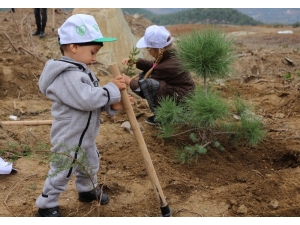Kusadası’ndan Geleceğe Nedes İçin 9 Bin Fidan
