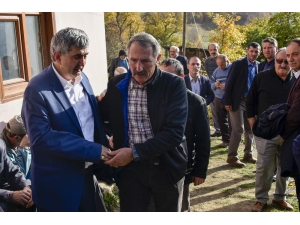 Oğlunun Nikahına Giderken Kaza Sonucu Vefat Eden Anne Son Yolculuğuna Uğurlandı