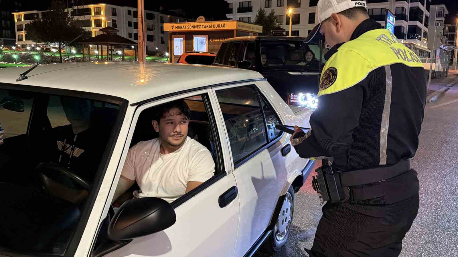 bolu-da-mahalleli-sikayet-etti-polis-ekipleri-harekete-gecti