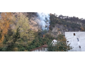 Bartın’da Orman Yangını Köyü Tehdit Ediyor