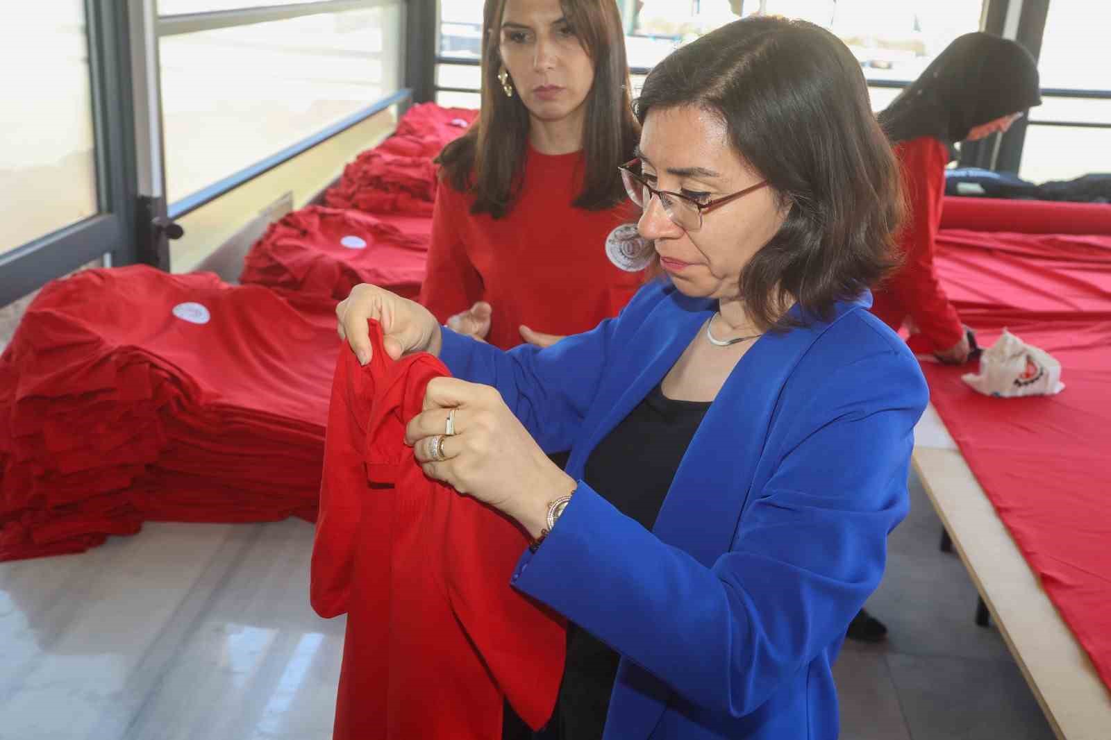 usak-belediyesi-kentin-ihtiyaclarini-oz-kaynaklariyla-uretiyor