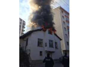 Tarihi Ankara Evi, Alevlere Teslim Oldu