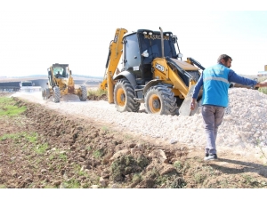 Haliliye Kırsalında Yol Yapım Çalışmaları Devam Ediyor