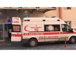 Önce 4 Yakınını Ardından Kendini Bıçakladı