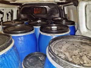 Yılbaşı Öncesi 12 Varil Kaçak İçki Ele Geçirildi