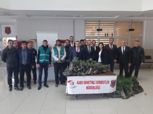 Kars Cumhuriyet Başsavcılığı Fidan Dağıttı