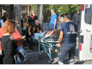 Kocaeli’de Bir Şahıs Kızıyla Kavga Eden Damadı Ve Arkadaşını Bıçakladı