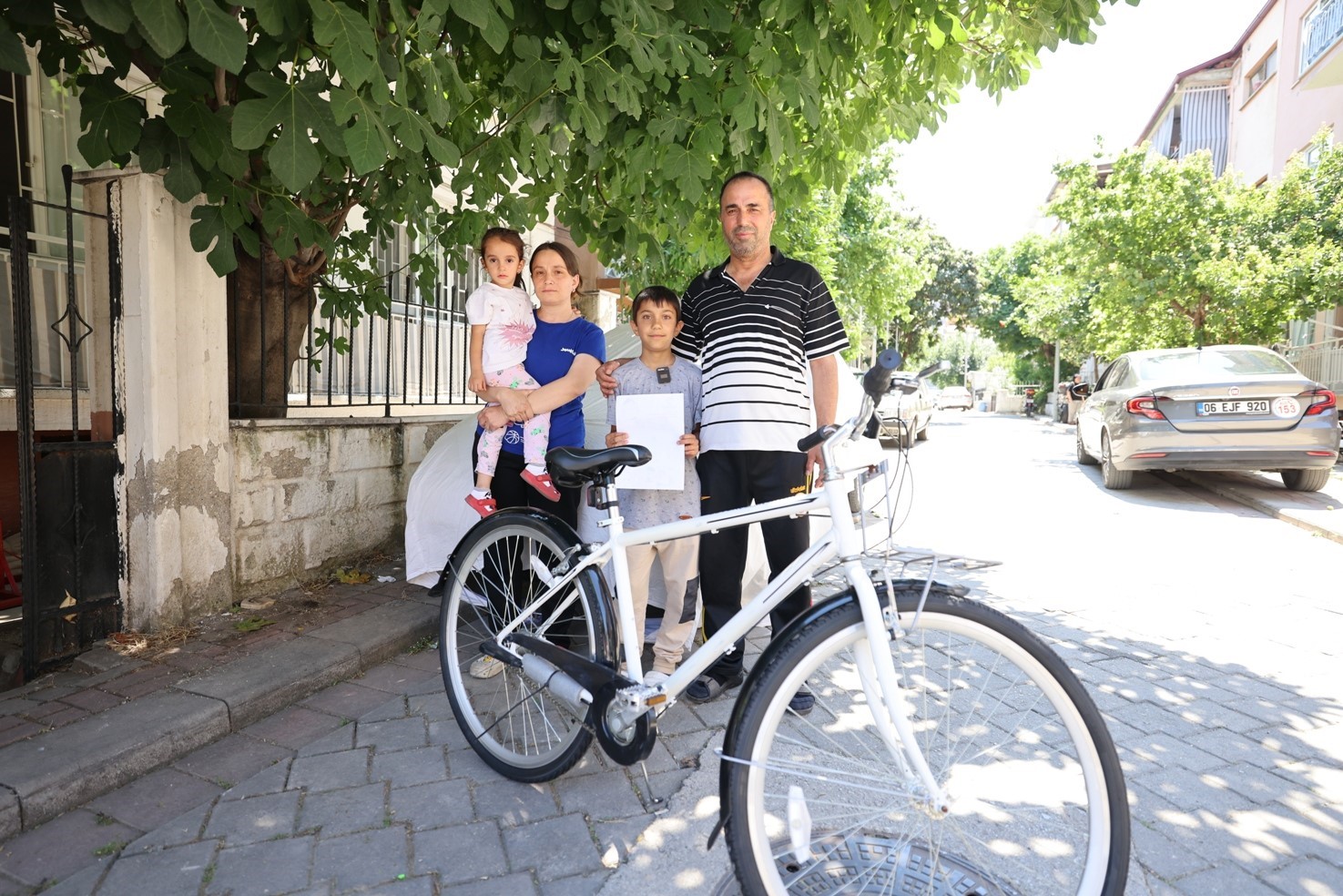 denizli-buyuksehirden-miniklere-bisiklet-hediyesi