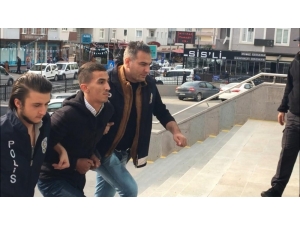 Öldürülen Kızın Cinayet Şüphelisi Baba Ve Oğul Adliyede